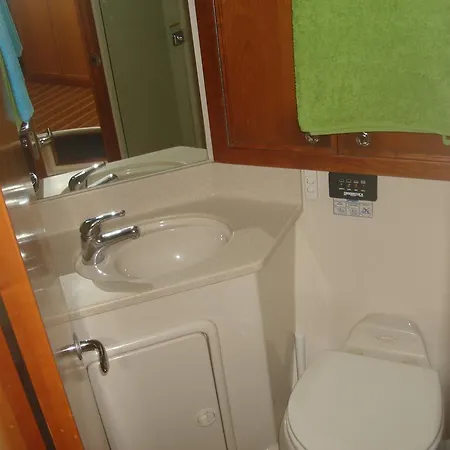 Hotel en barco Yaku Wayra Charter *