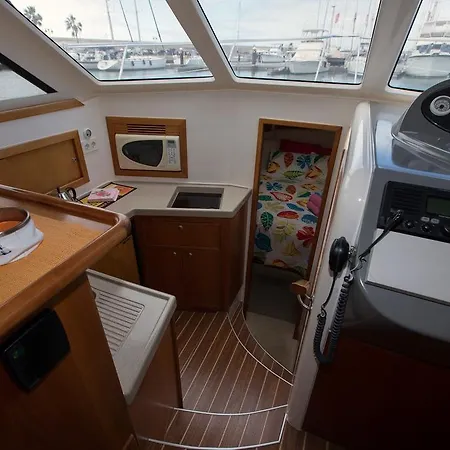 Hotel en barco Yaku Wayra Charter Playa Blanca (Lanzarote)