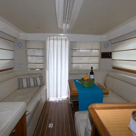 Yaku Wayra Charter Playa Blanca (Lanzarote)