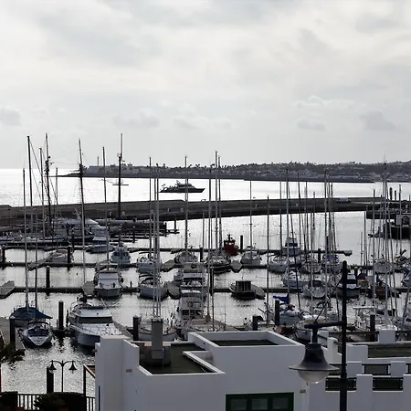 Yaku Wayra Charter Hotel en barco