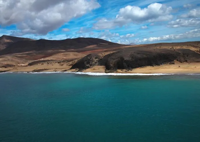 ספינת מלון Yaku Wayra Charter *