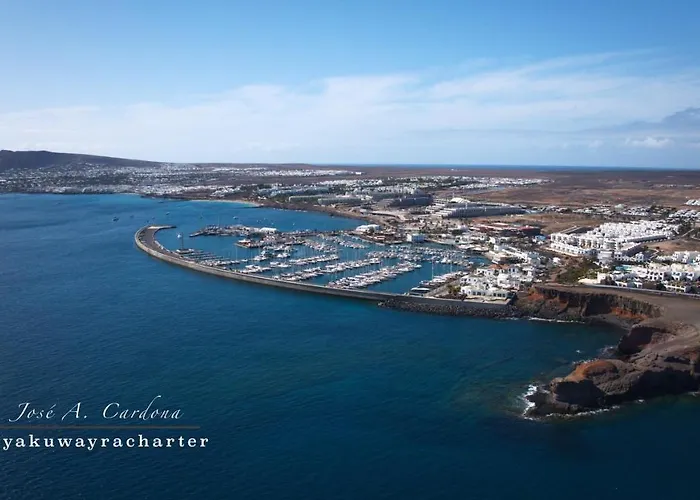 ספינת מלון Yaku Wayra Charter *