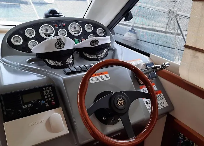 Yaku Wayra Charter ספינת מלון פלאיה בלנקה