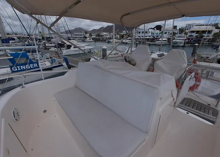 Yaku Wayra Charter פלאיה בלנקה